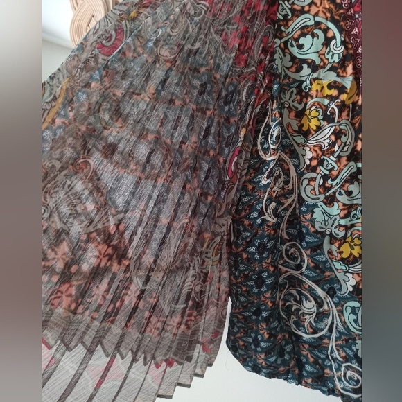 Alice + Olivia Elaina Tie Neck Paisley Blouse Size 6 - Picture 5 of 11